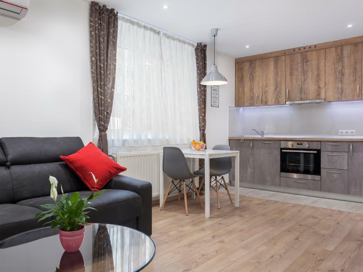 Appartamento Oliva 4 Stars Zagabria Esterno foto